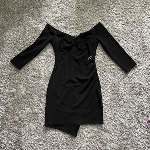 New with tags Lulu’s black off the shoulder dress